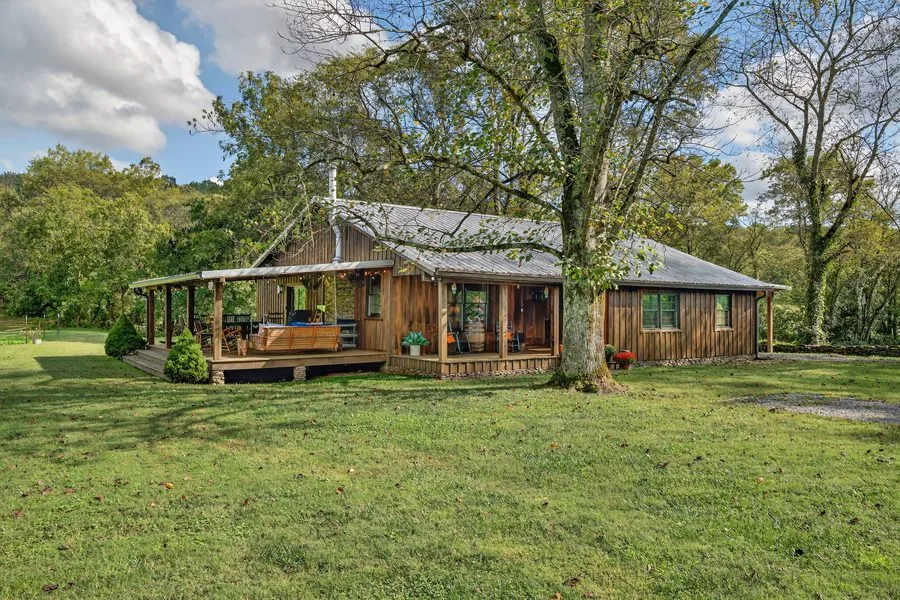 Real Tour 360 real estate photographer Southern Middle Tennessee